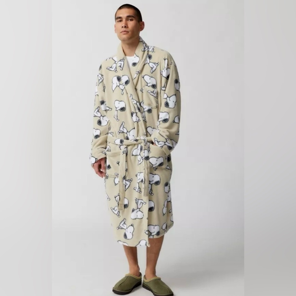 Urban Outfitters Peanuts Snoopy Pattern Robe NEW